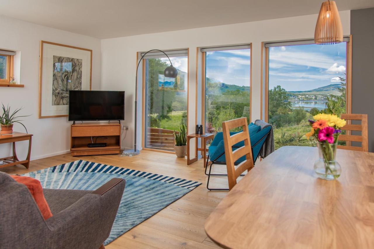 Villa Cuillrigh - Luxury House, Loch & Mountain Views Portree Exterior foto