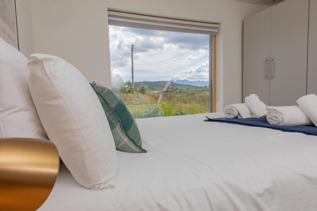 Villa Cuillrigh - Luxury House, Loch & Mountain Views Portree Exterior foto